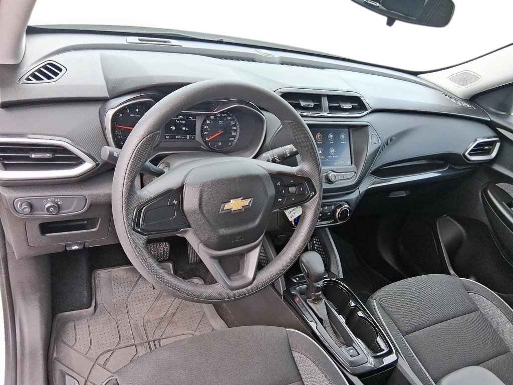 2023 Chevrolet Trailblazer FWD LS in Stratford, Ontario - 9 - w1024h768px