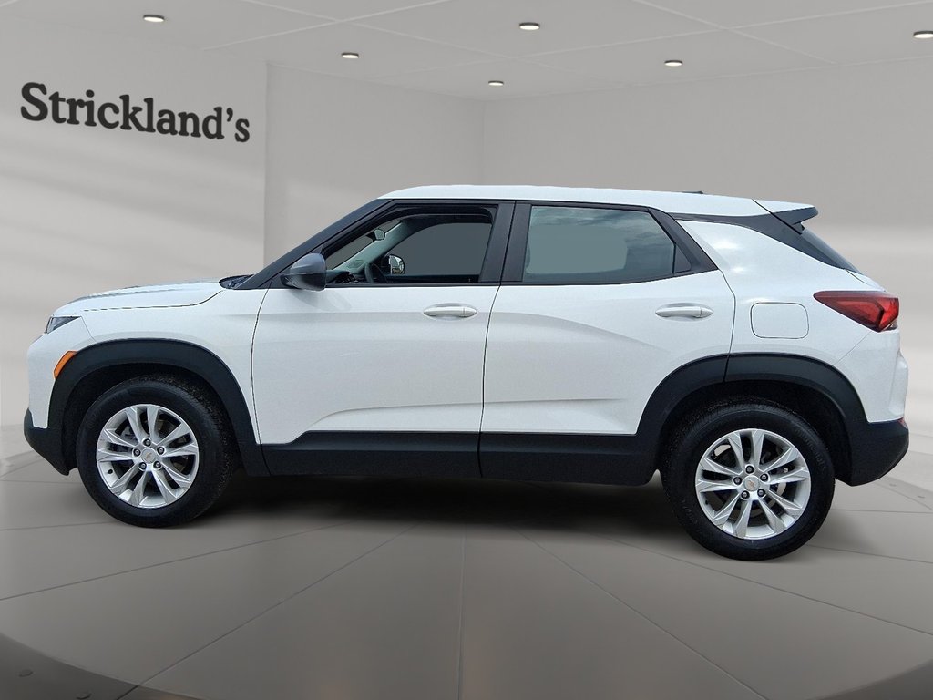 2023 Chevrolet Trailblazer FWD LS in Stratford, Ontario - 5 - w1024h768px