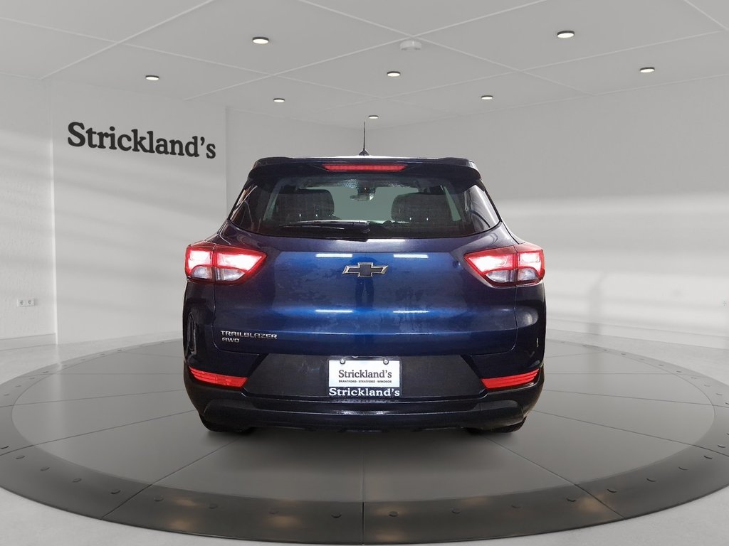 2023 Chevrolet Trailblazer AWD LS in Stratford, Ontario - 3 - w1024h768px