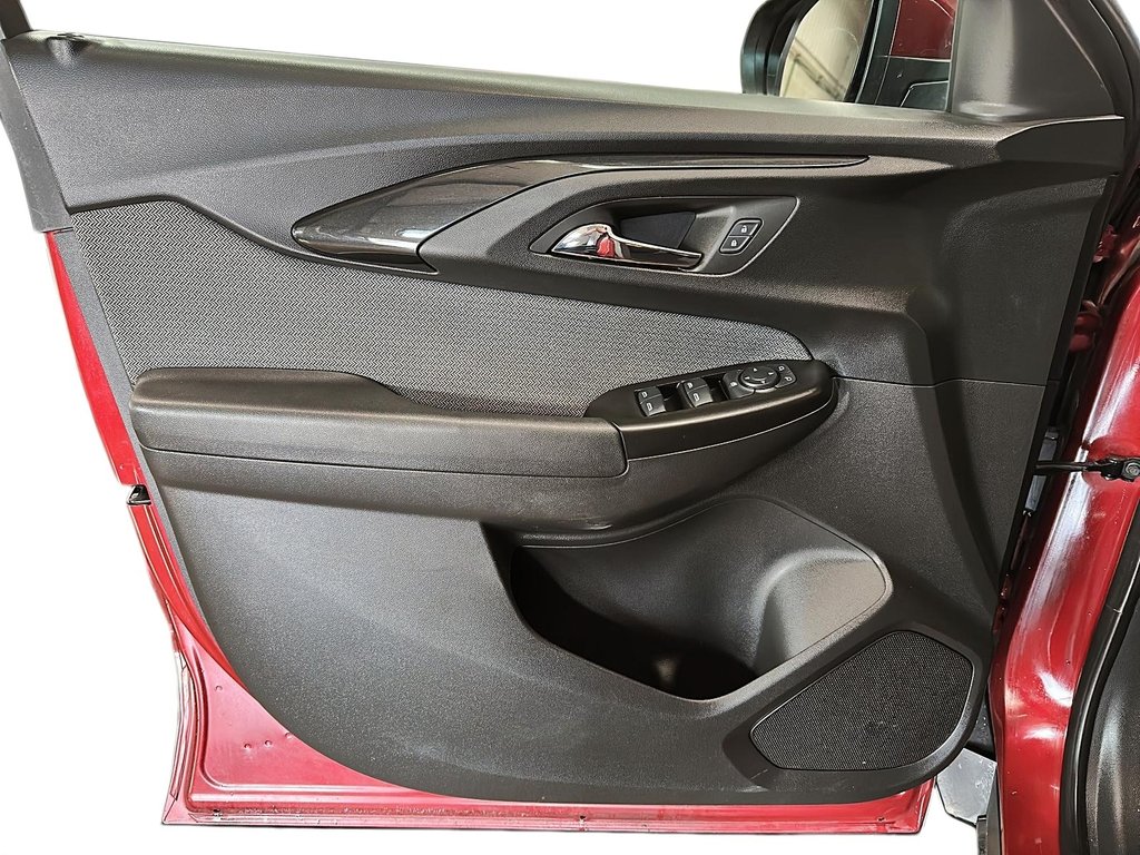 2023 Chevrolet Trailblazer AWD LT in Stratford, Ontario - 10 - w1024h768px