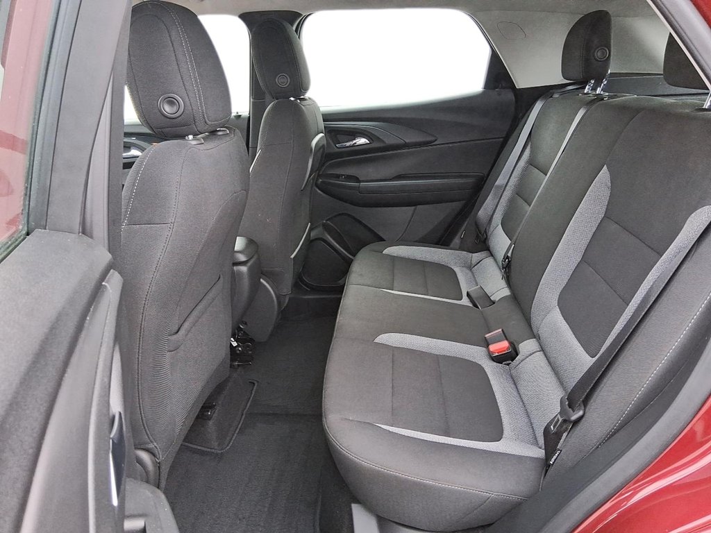 2023 Chevrolet Trailblazer FWD LS in Stratford, Ontario - 9 - w1024h768px