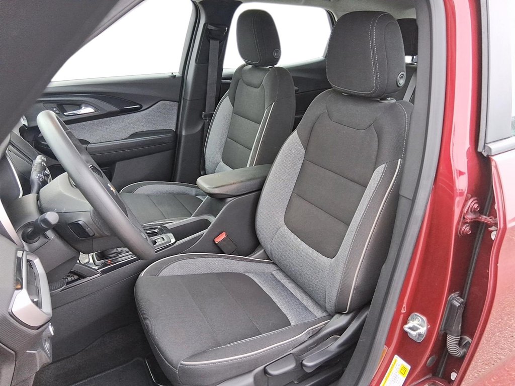 2023 Chevrolet Trailblazer FWD LS in Stratford, Ontario - 8 - w1024h768px