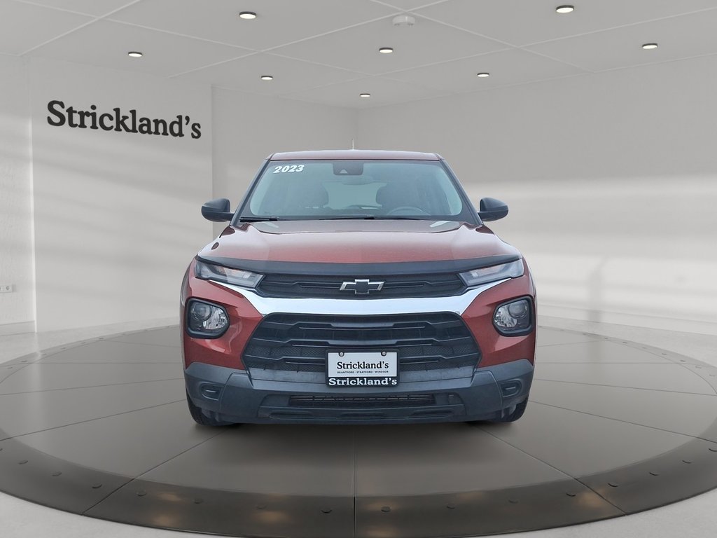 2023 Chevrolet Trailblazer FWD LS in Stratford, Ontario - 2 - w1024h768px