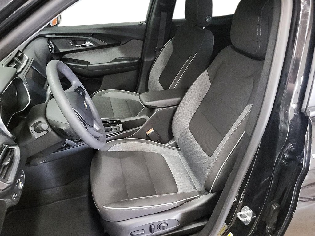 2023 Chevrolet Trailblazer AWD LT in Stratford, Ontario - 8 - w1024h768px