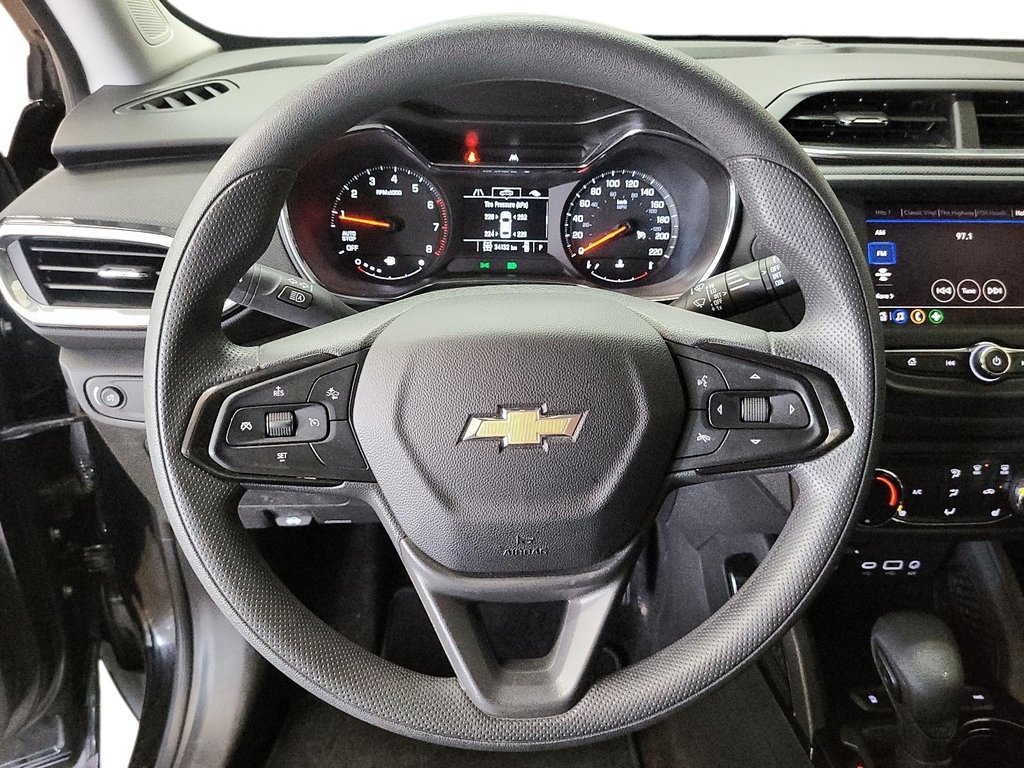 2023 Chevrolet Trailblazer AWD LT in Stratford, Ontario - 11 - w1024h768px