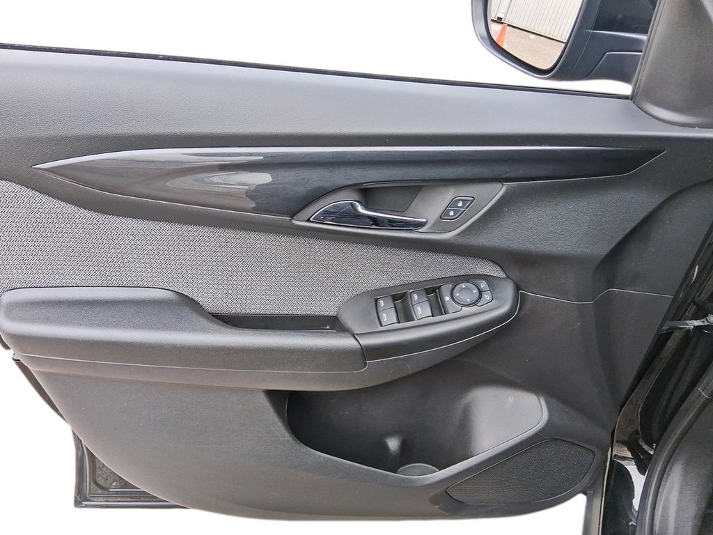 2024 Chevrolet Trailblazer AWD LT in Stratford, Ontario - 11 - w1024h768px