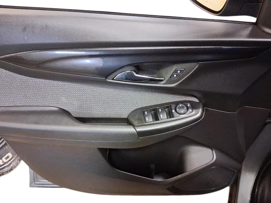 2024 Chevrolet Trailblazer AWD LT in Stratford, Ontario - 10 - w1024h768px