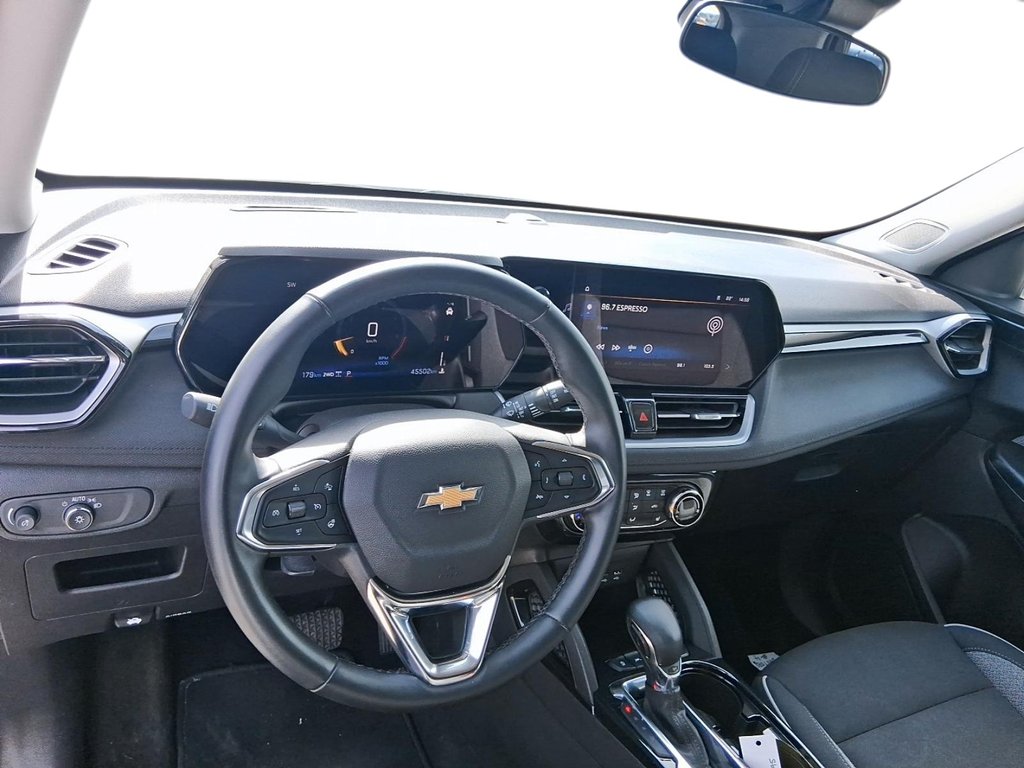 2025 Chevrolet Trailblazer AWD 4dr LT in Stratford, Ontario - 10 - w1024h768px