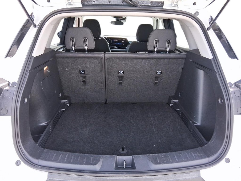 2025 Chevrolet Trailblazer AWD 4dr LT in Stratford, Ontario - 6 - w1024h768px