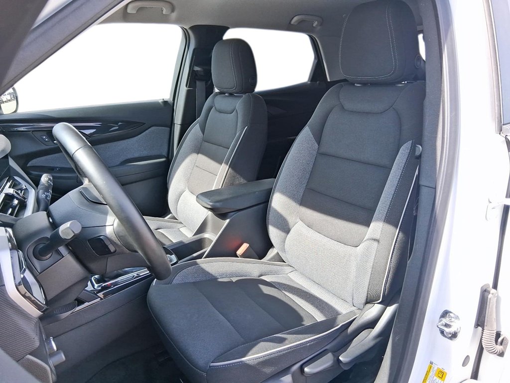 2025 Chevrolet Trailblazer AWD 4dr LT in Stratford, Ontario - 8 - w1024h768px