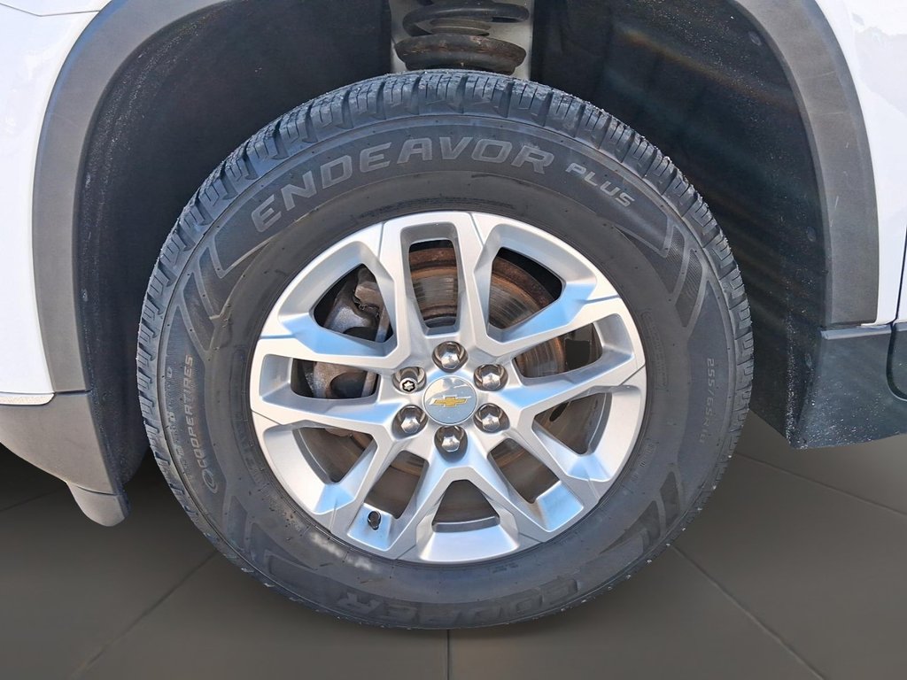 2019 Chevrolet Traverse FWD LT in Stratford, Ontario - 7 - w1024h768px