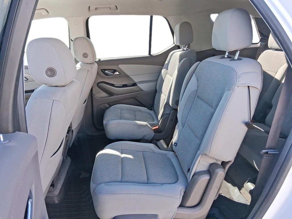 2019 Chevrolet Traverse FWD LT in Stratford, Ontario - 9 - w1024h768px