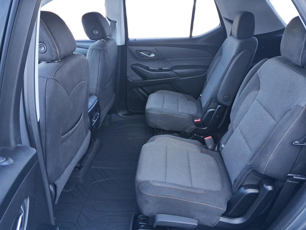 2019 Chevrolet Traverse AWD LT in Stratford, Ontario - 9 - w1024h768px