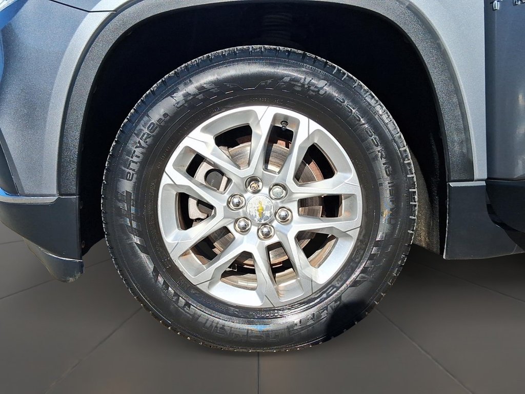 2019 Chevrolet Traverse AWD LT in Stratford, Ontario - 7 - w1024h768px