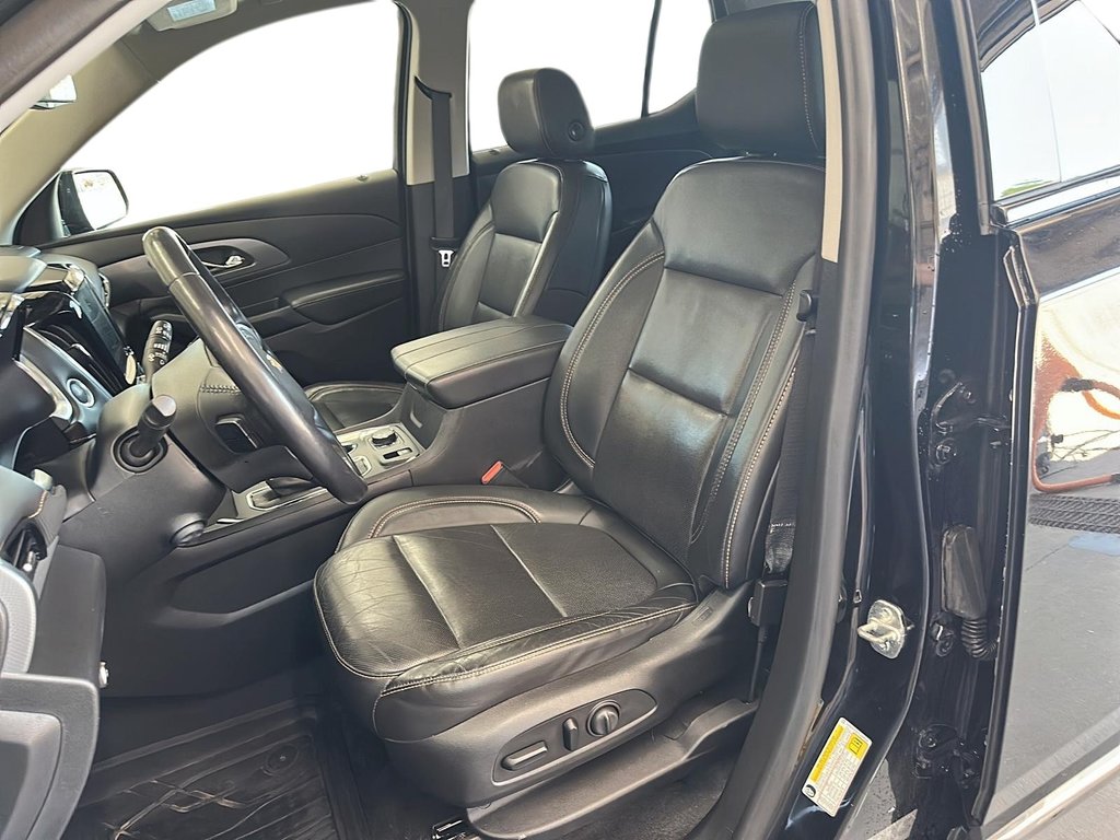 2020 Chevrolet Traverse AWD Premier in Stratford, Ontario - 16 - w1024h768px
