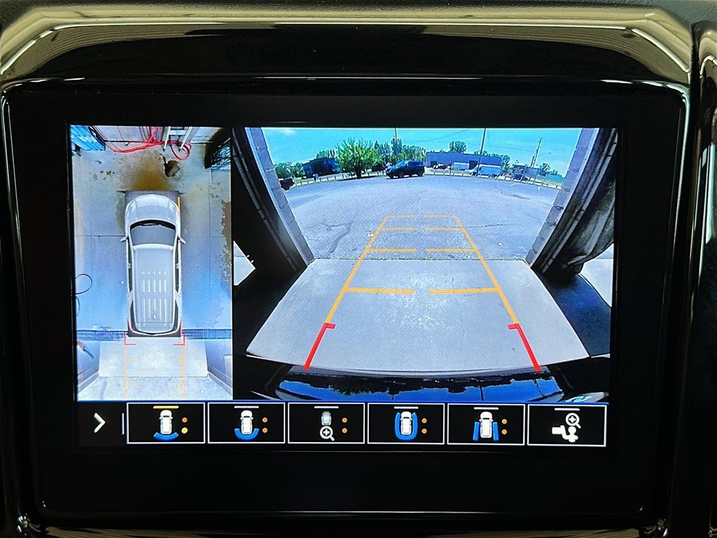 2020 Chevrolet Traverse AWD Premier in Stratford, Ontario - 34 - w1024h768px