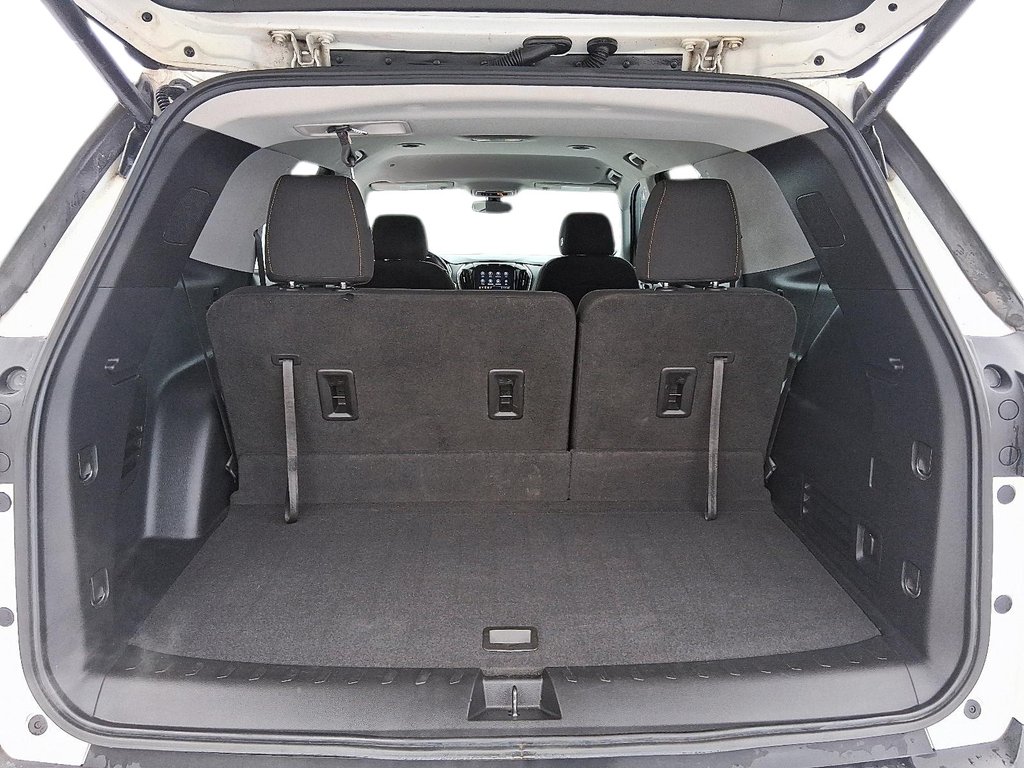 2021 Chevrolet Traverse AWD LT in Stratford, Ontario - 6 - w1024h768px
