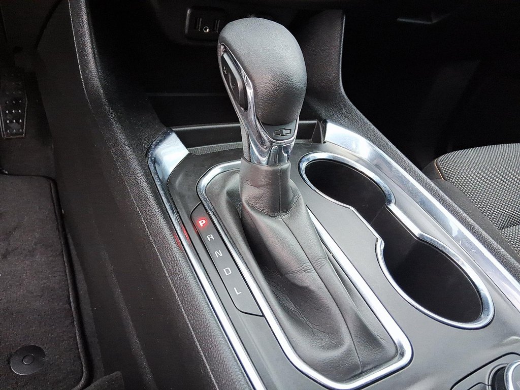 2021 Chevrolet Traverse AWD LT in Stratford, Ontario - 17 - w1024h768px