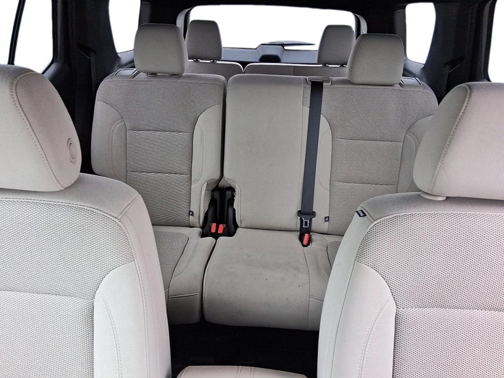 2023 Chevrolet Traverse AWD LS in Stratford, Ontario - 10 - w1024h768px