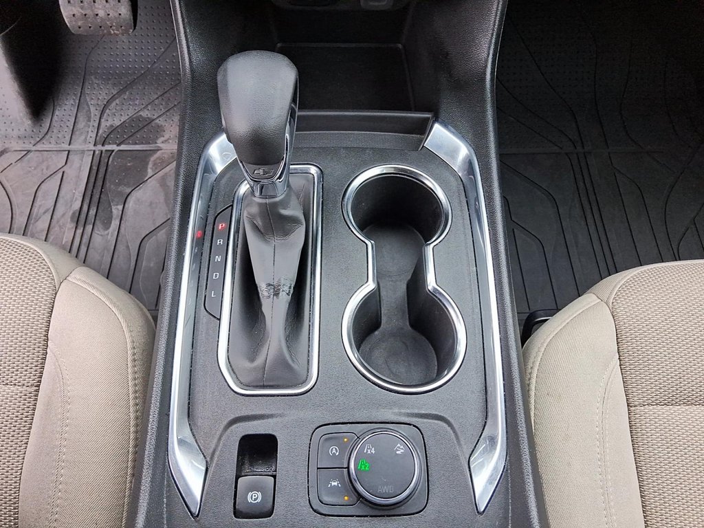 2023 Chevrolet Traverse AWD LS in Stratford, Ontario - 18 - w1024h768px