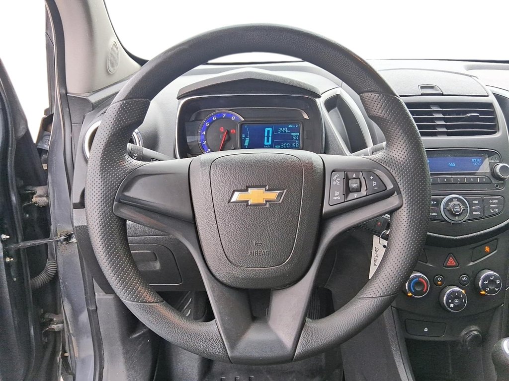 2013 Chevrolet Trax LS FWD in Stratford, Ontario - 13 - w1024h768px