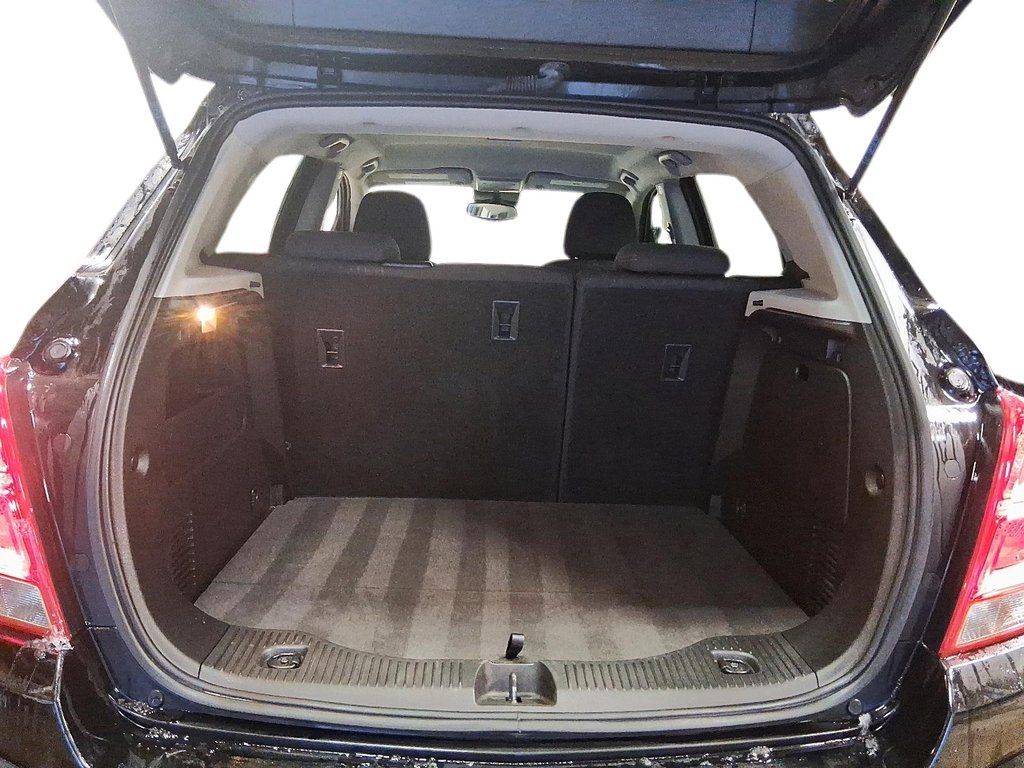 2018 Chevrolet Trax AWD LT in Stratford, Ontario - 6 - w1024h768px
