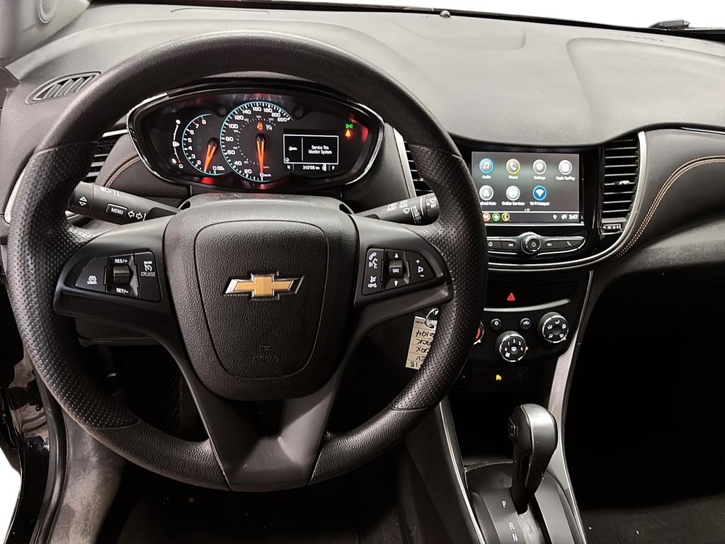 2018 Chevrolet Trax FWD LT in Stratford, Ontario - 13 - w1024h768px