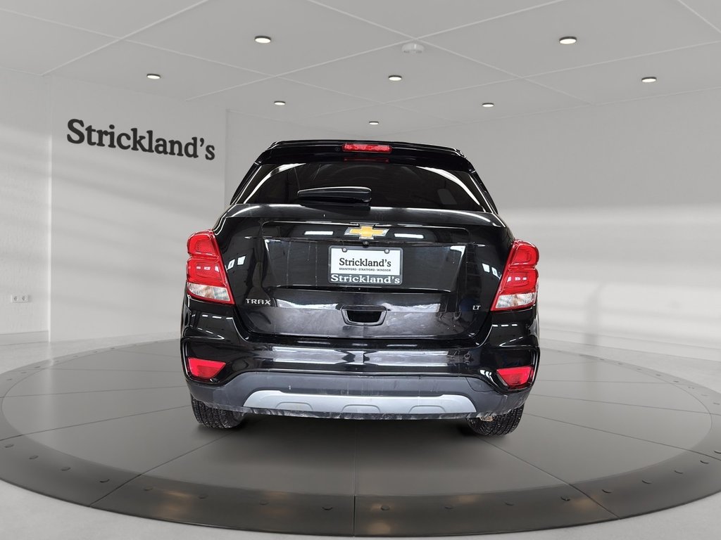 2018 Chevrolet Trax FWD LT in Stratford, Ontario - 3 - w1024h768px