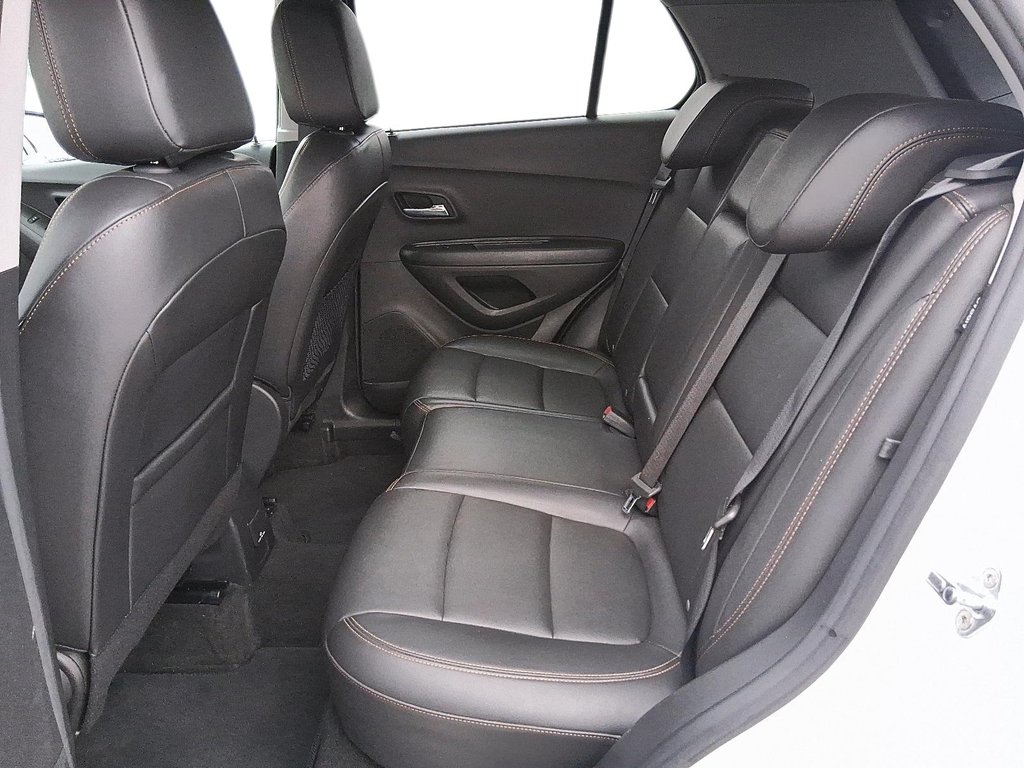 2021 Chevrolet Trax AWD LT in Stratford, Ontario - 9 - w1024h768px