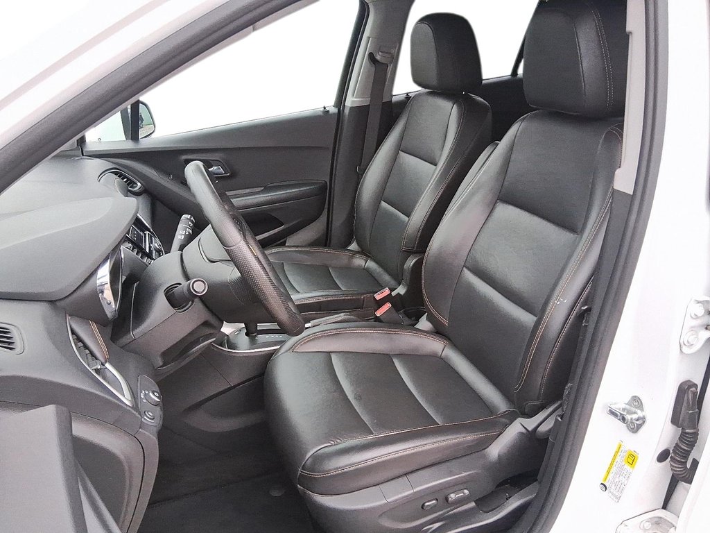 2021 Chevrolet Trax AWD LT in Stratford, Ontario - 8 - w1024h768px