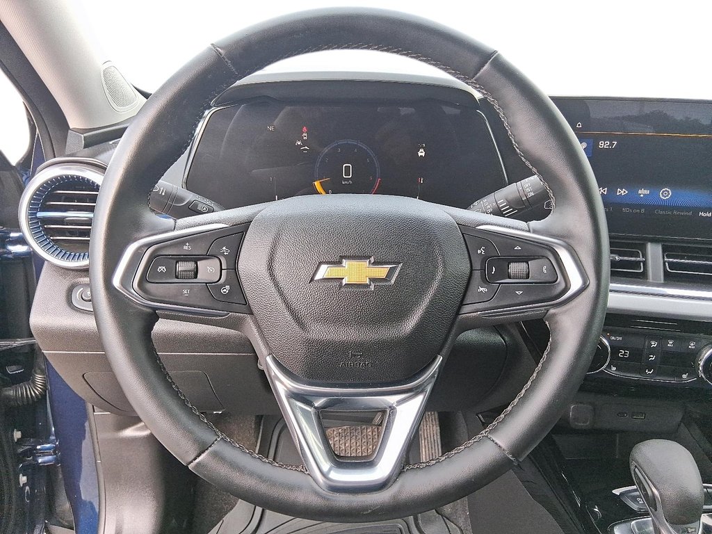 2024 Chevrolet Trax LT in Stratford, Ontario - 11 - w1024h768px