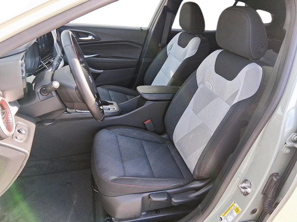 2024 Chevrolet Trax 1RS in Stratford, Ontario - 8 - w1024h768px