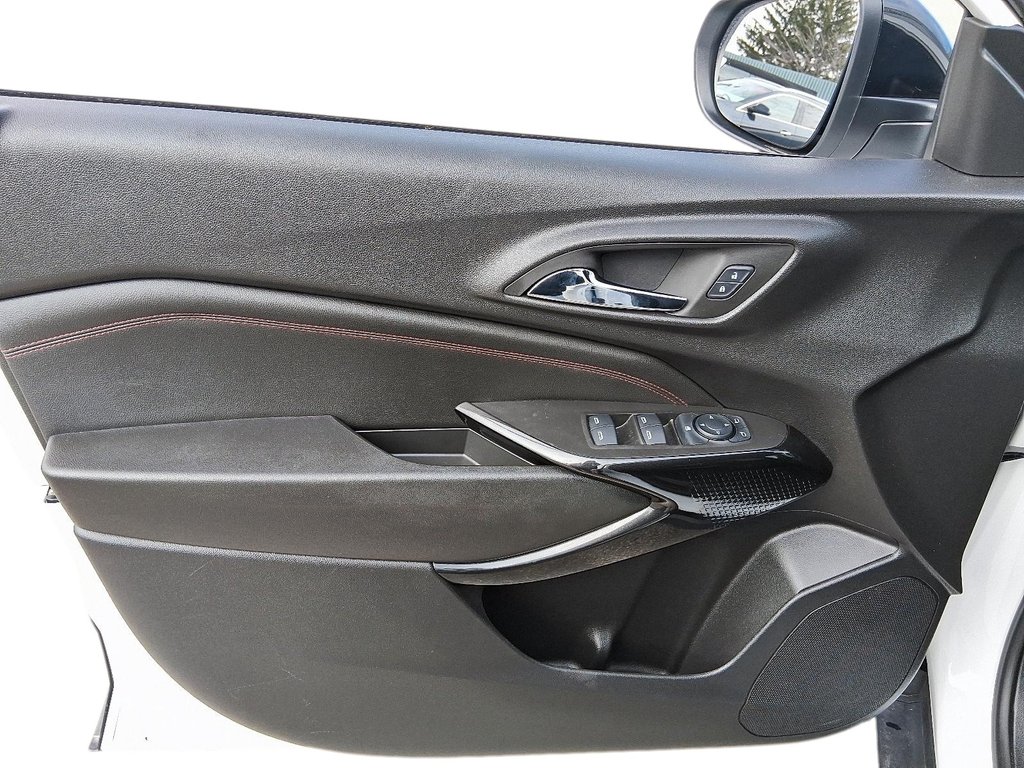 2024 Chevrolet Trax 2RS in Stratford, Ontario - 11 - w1024h768px