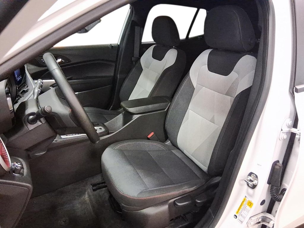 2024 Chevrolet Trax 1RS in Stratford, Ontario - 8 - w1024h768px