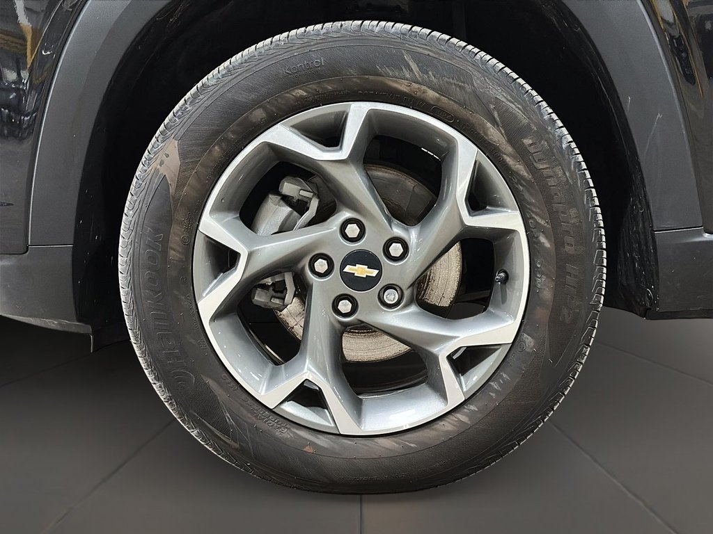 2025 Chevrolet Trax FWD 4dr LT in Stratford, Ontario - 7 - w1024h768px