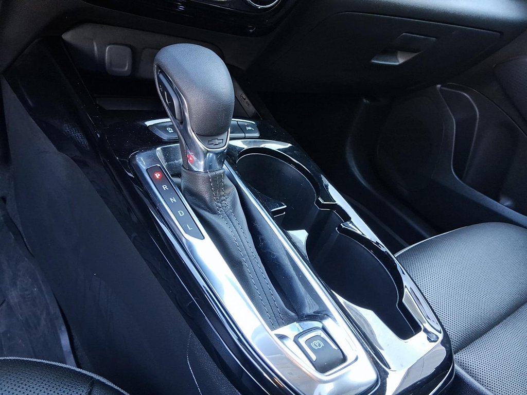 2025 Chevrolet Trax FWD 4dr ACTIV in Stratford, Ontario - 17 - w1024h768px