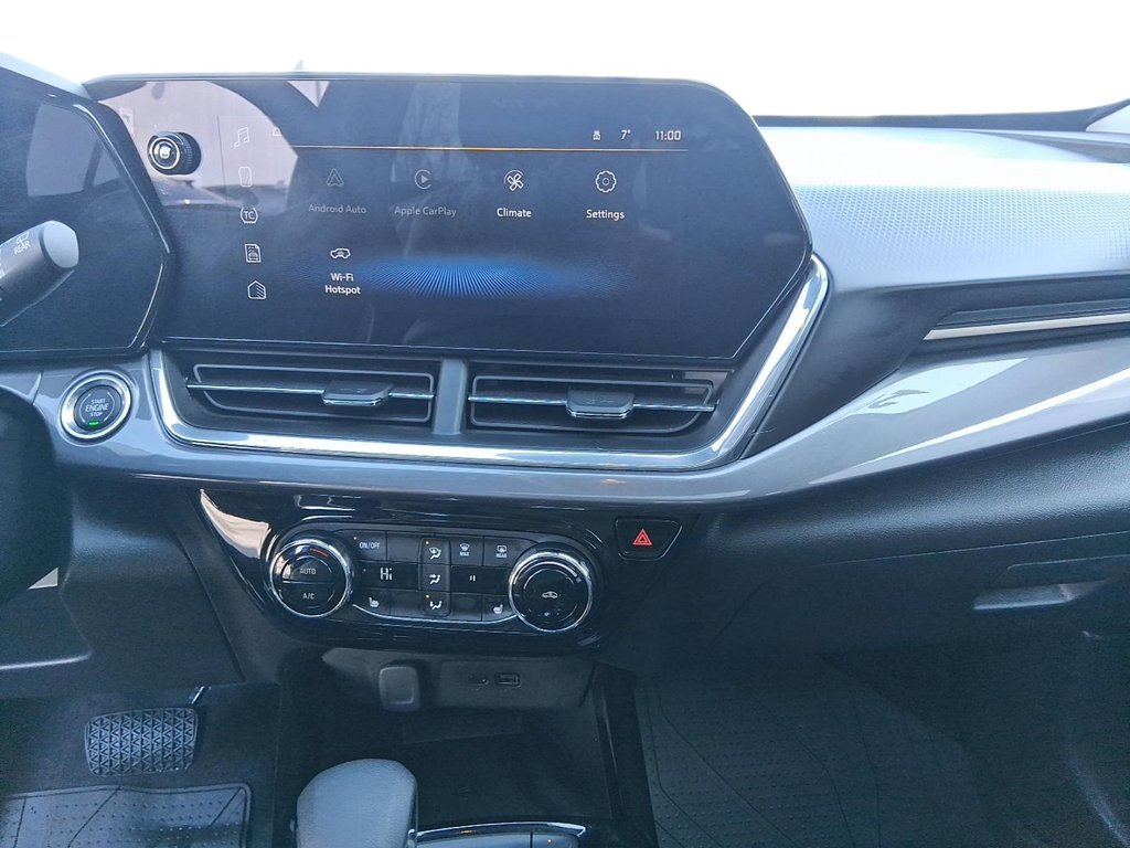 2025 Chevrolet Trax FWD 4dr ACTIV in Stratford, Ontario - 16 - w1024h768px