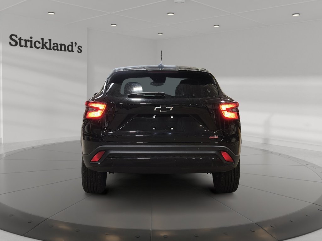2025 Chevrolet Trax FWD 4dr 1RS in Stratford, Ontario - 3 - w1024h768px