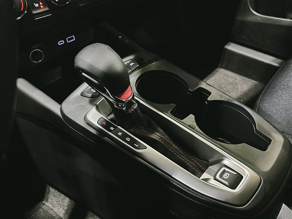 2025 Chevrolet Trax FWD 4dr 1RS in Stratford, Ontario - 13 - w1024h768px