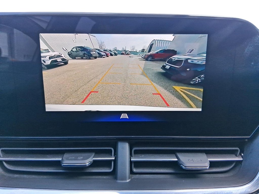 2025 Chevrolet Trax FWD 4dr 2RS in Stratford, Ontario - 19 - w1024h768px