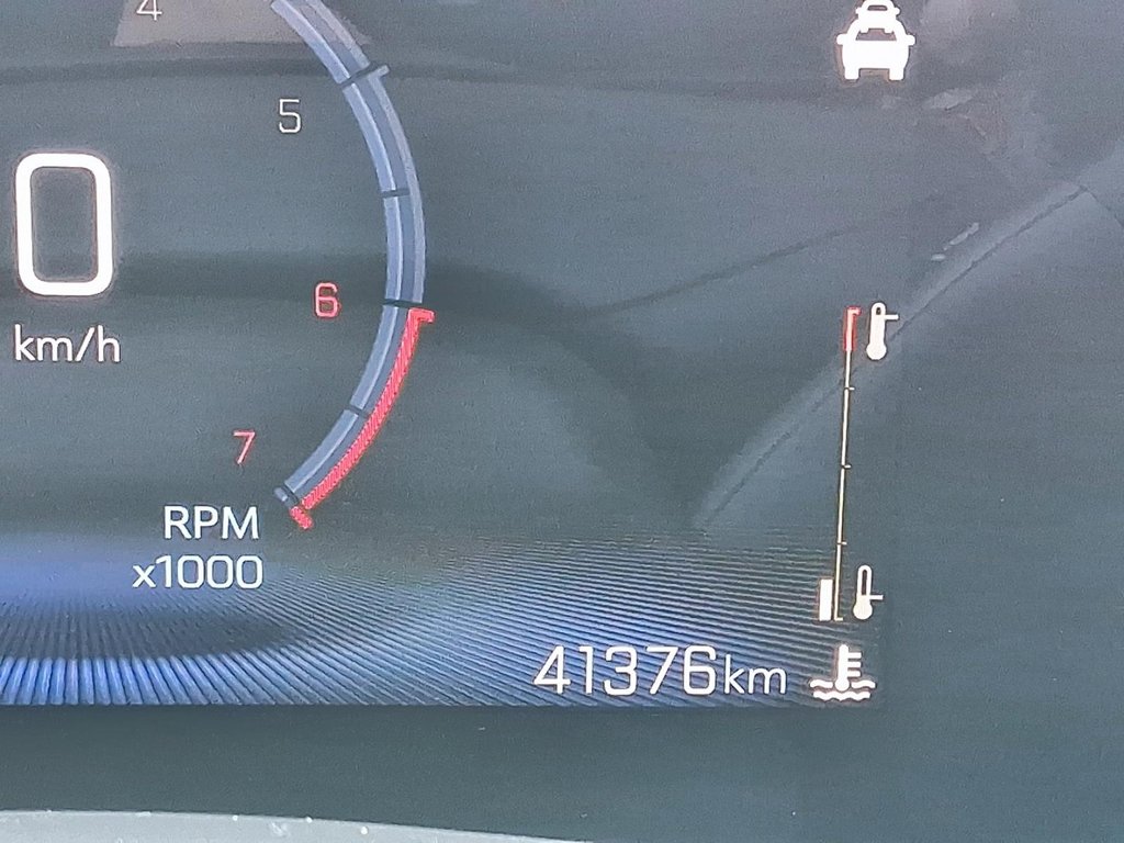 2025 Chevrolet Trax FWD 4dr 2RS in Stratford, Ontario - 14 - w1024h768px