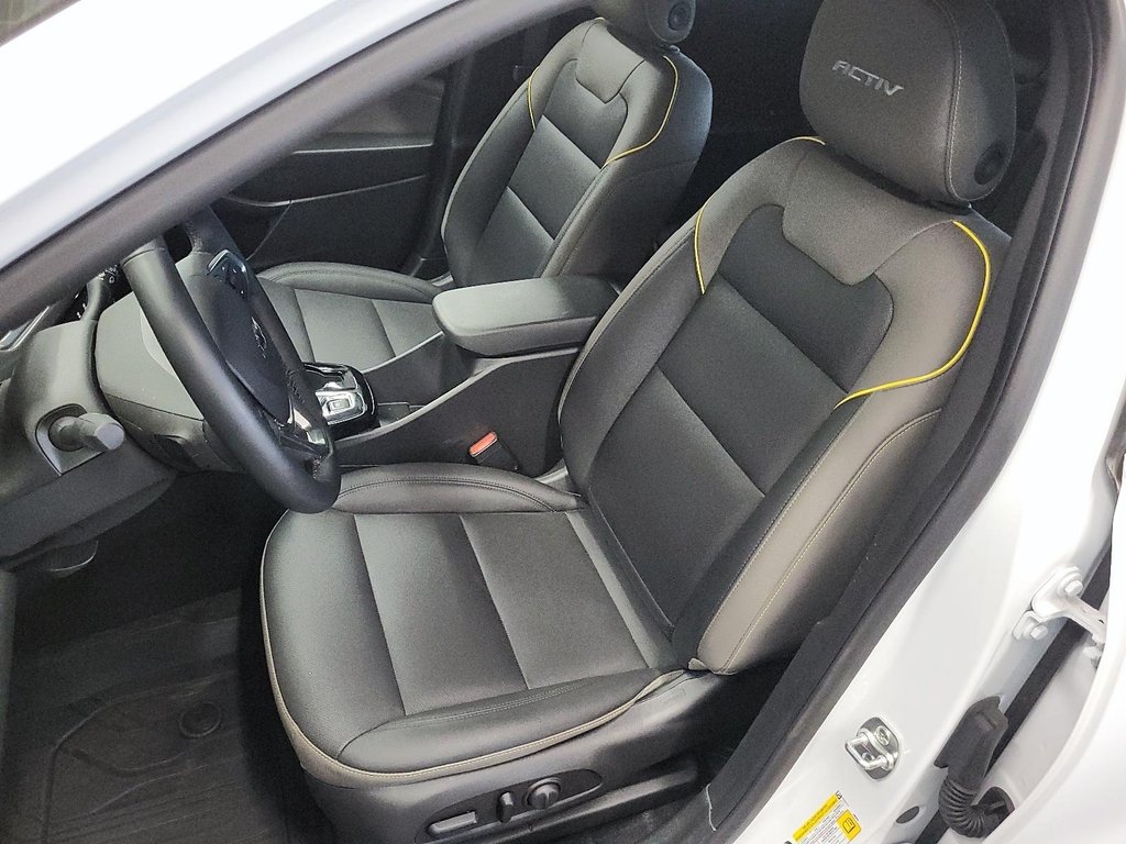 2025 Chevrolet Trax FWD 4dr ACTIV in Stratford, Ontario - 8 - w1024h768px