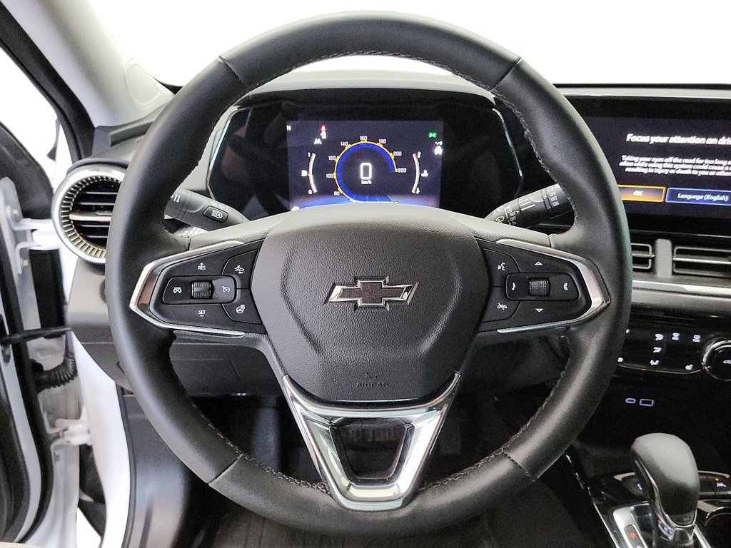 2025 Chevrolet Trax FWD 4dr ACTIV in Stratford, Ontario - 11 - w1024h768px