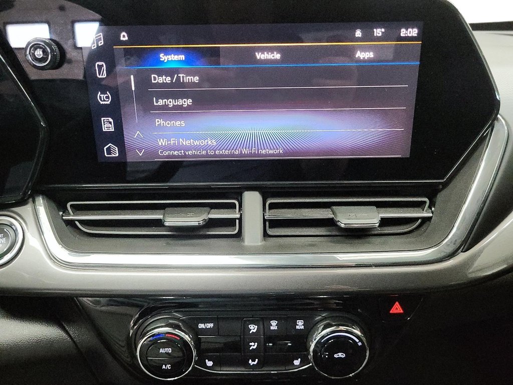 2025 Chevrolet Trax FWD 4dr ACTIV in Stratford, Ontario - 17 - w1024h768px