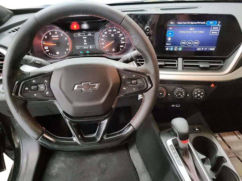 2025 Chevrolet Trax FWD 4dr 1RS in Stratford, Ontario - 13 - w1024h768px