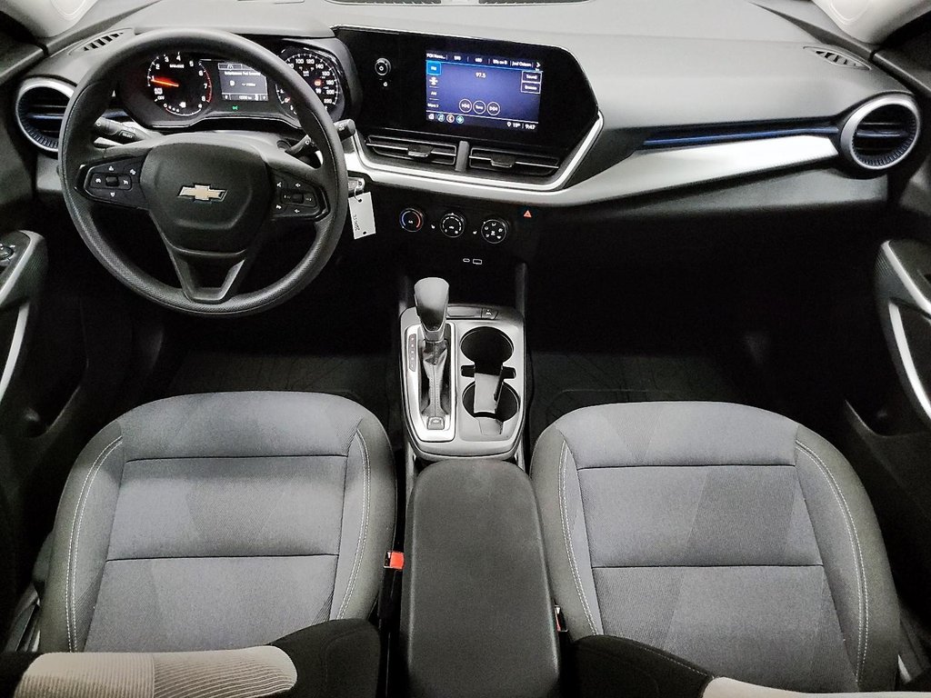 2025 Chevrolet Trax FWD 4dr LS in Stratford, Ontario - 9 - w1024h768px