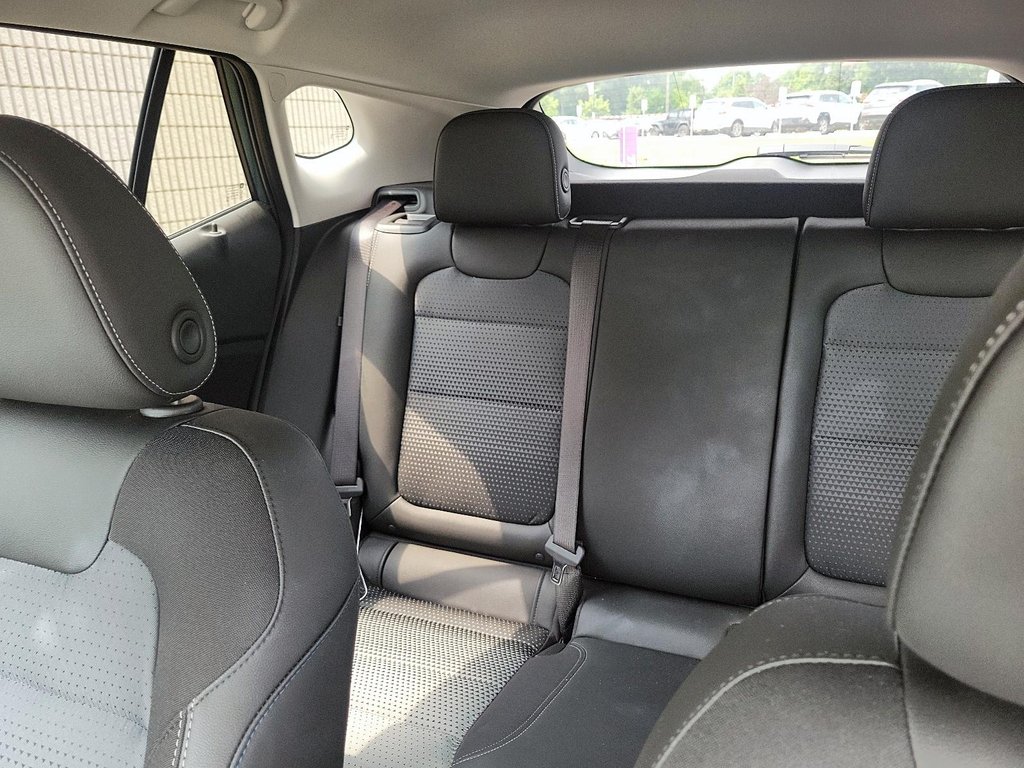 2026 Chevrolet Trax FWD 4dr LT in Stratford, Ontario - 15 - w1024h768px