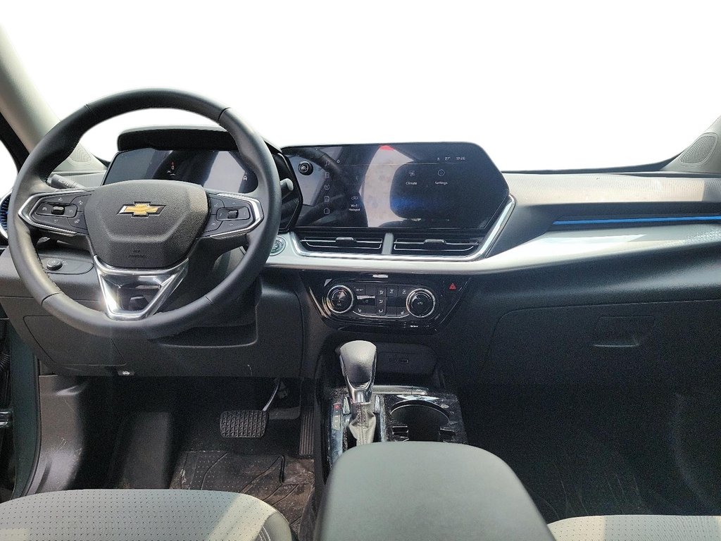 2026 Chevrolet Trax FWD 4dr LT in Stratford, Ontario - 9 - w1024h768px