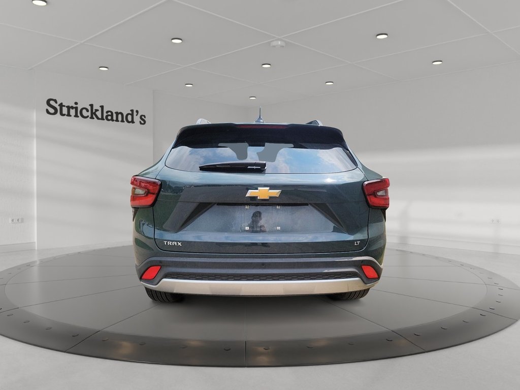 2026 Chevrolet Trax FWD 4dr LT in Stratford, Ontario - 3 - w1024h768px