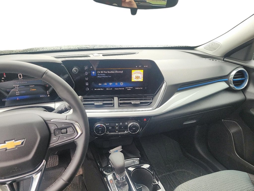2026 Chevrolet Trax FWD 4dr LT in Stratford, Ontario - 13 - w1024h768px
